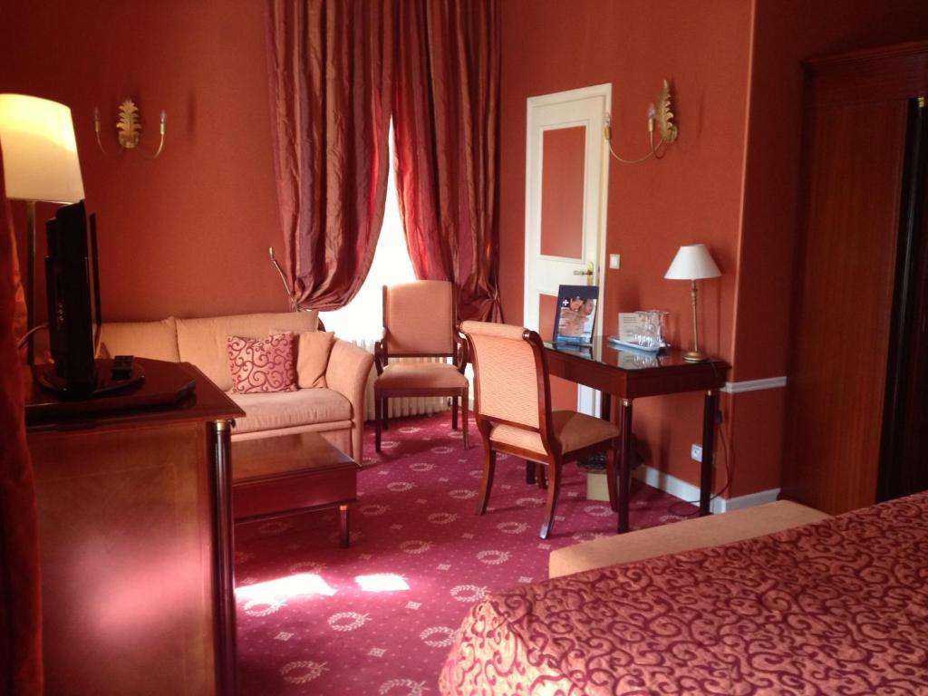 أوكْسير Hotel Les Marechaux الغرفة الصورة